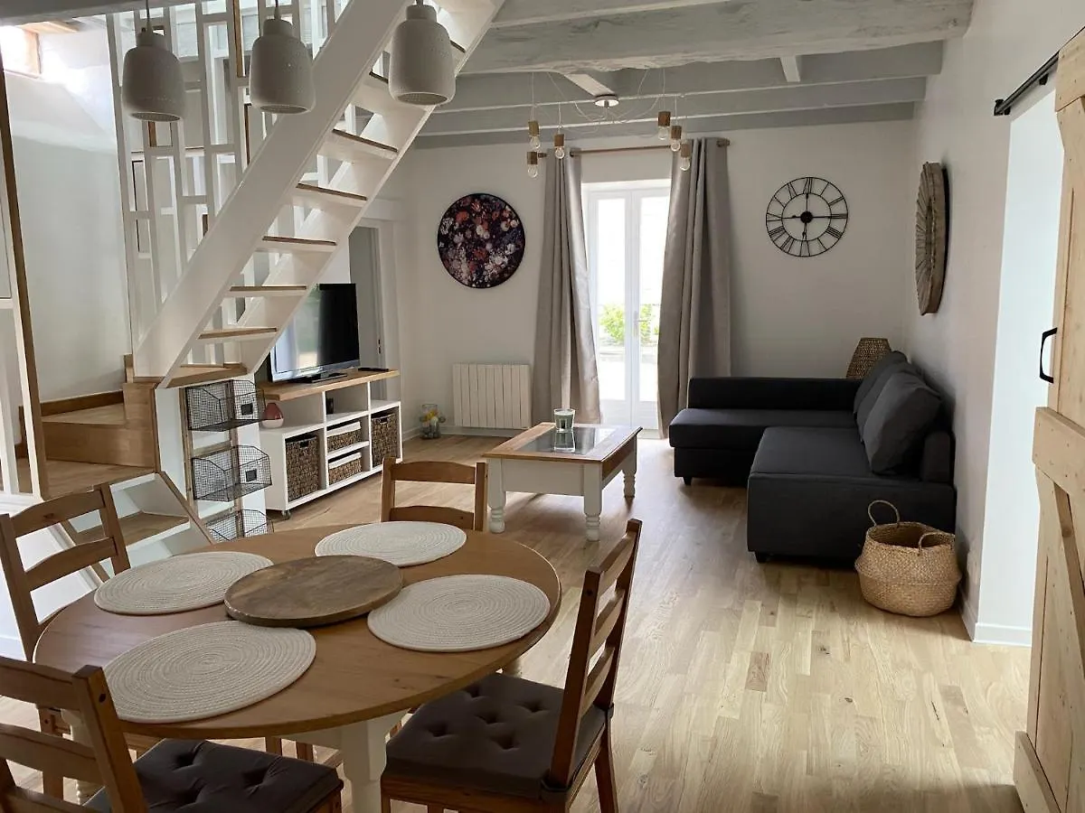 Maison De Charme En Campagne A 10 Min De Rennes Noyal-Chatillon-sur-Seich 0*,  France